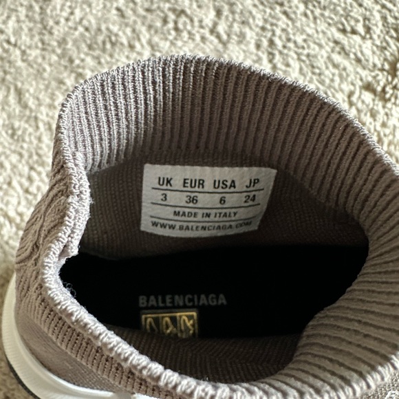 Balenciaga W6 36 DRK Beige. - Picture 7 of 9